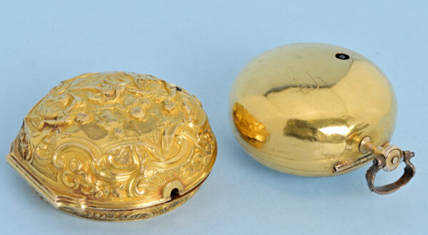 Gold Repousse Pair Cased Verge - Image 5